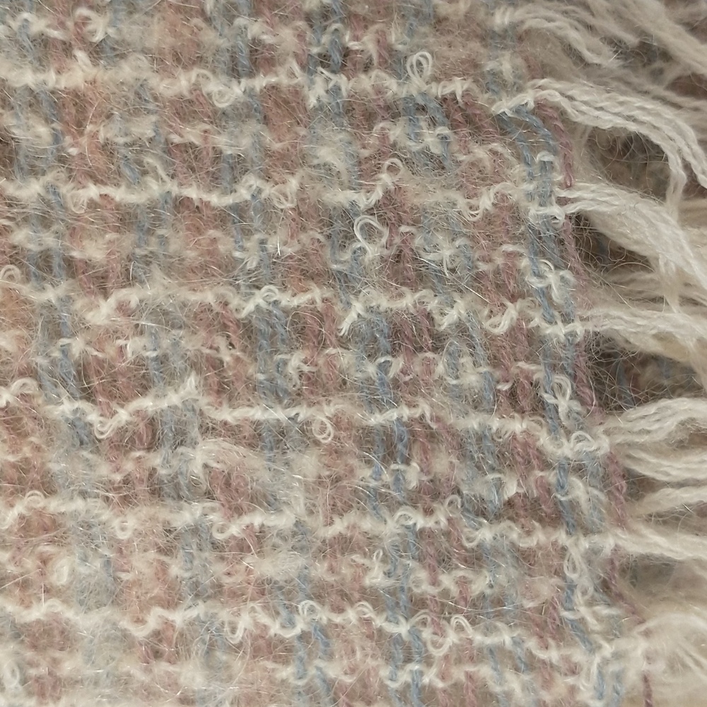 Mohair Blend Vintage Throw - Shawl 48" x50" Lightweight Weave Mauve Blue & Cream - Picture 2 of 8